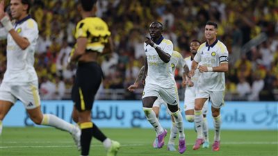 النصر ينفرد بصدارة الدوري السعودي بفوز مثير على الاتحاد 