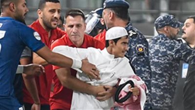  خناقة شوارع في مباراة القادسية والكويت بالدوري الكويتي