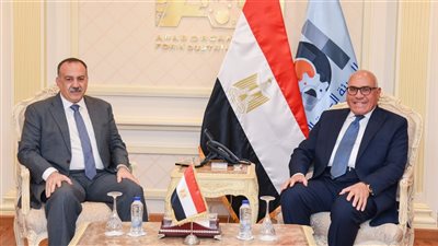 محافظ أسيوط يزور الهيئة العربية للتصنيع.. ويؤكد: شراكة استراتيجية لدعم المشروعات البيئية والصغيرة بأسعار تنافسية وجودة عالمية