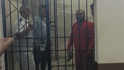 بالبدلة الحمراء.. الإعدام الثاني لـ توربيني البحيرة المتهم باختطاف صغير والتعدي عليه