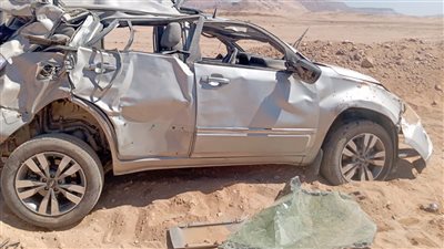 بينهم حالات خطيرة.. إصابة 5 أشخاص إثر انقلاب سيارة على صحراوي قنا