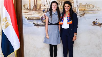 وزيرة التخطيط تستقبل صوفيا هلال أصغر سفيرة مصرية ضمن مبادرة شباب بلد