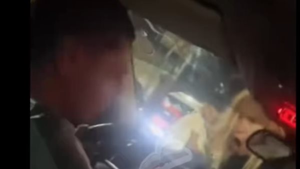 جانب من فيديو تحت