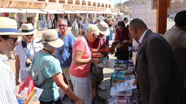 السياح بأسوان