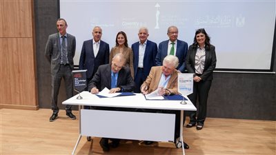 مهرجان القاهرة وجامعة كوفنتري بالقاهرة يوقعان مذكرة تفاهم بحضور حسين فهمي