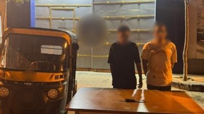 سرقة بالإكراه.. ضبط المتهمين في واقعة مطاردة فرد شرطة وربع نقل لـ توك توك بأكتوبر