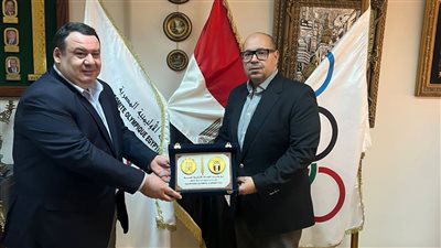 ياسر إدريس يستقبل نائب رئيس اللجنة الأولمبية العراقية لتفعيل شراكة رياضية استراتيجية