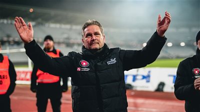 بوجون شتشيتسين يعلن تعيين توماسبيرج مديرًا فنيًا للفريق