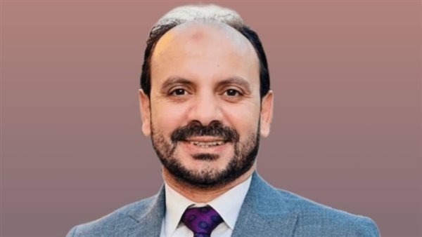  الدكتور محمد عزت