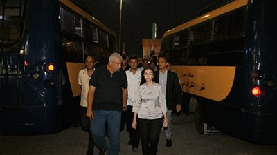 محافظ البحيرة تتفقد 16 أتوبيسًا بعد عودتها للخدمة بالصيانة الشاملة