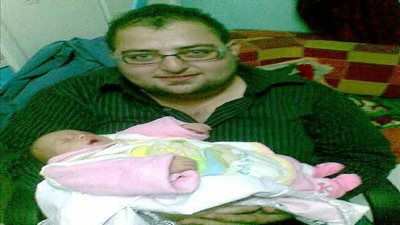 خايف أموت قبل ما أشوفها.. أب يستغيث من عدم رؤية ابنته بسبب طليقته: نفسي أحتفل معاها بعيد ميلادها 