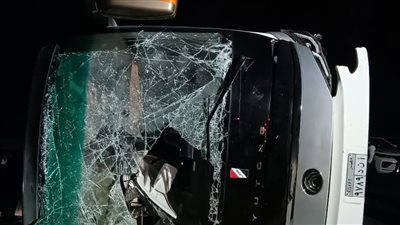 مصرع شخصين وإصابة 15 آخرين في انقلاب أوتوبيس على الطريق الصحراوي بالمنيا