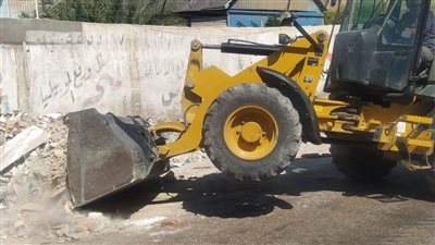 حي وسط بالإسكندرية يزيل 20 طن مخلفات ويعيد كشافات فقدت بسبب حوادث الطرق