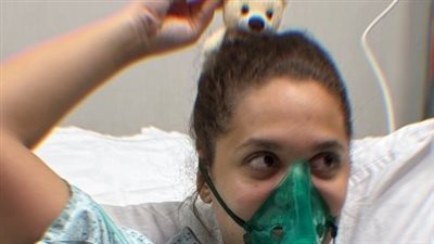 بصورة من المستشفى.. دنيا سامي لـ رحمة أحمد: أخرجي عايزين نشوف أشغالنا