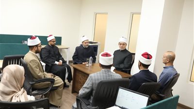المفتي: نجاح منظومة الإفتاء الرقمي مرهون بتكامل الجهود بين الإدارات المختلفة