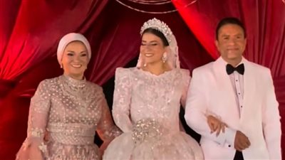 هبة قطب تحتفل بـ زفاف ابنتها الميك أب أرتست دينا هشام