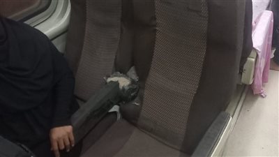 بسبب طوبة.. شكوى من تدني مستوى الخدمة بقطار خط أسوان VIP