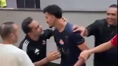 سر تهنئة حسام عبد المجيد لمدرب الأهلي بعد مباراة القمة 