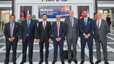 رئيس اقتصادية قناة السويس يعقد اجتماعا مع ممثلي 12 شركة تركية لبحث فرص التعاون