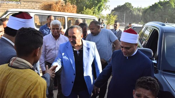 محافظ أسيوط خلال