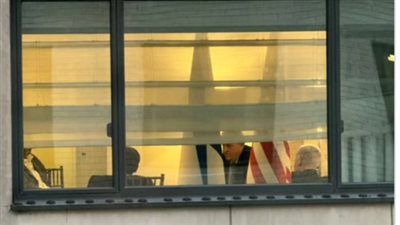 خوفًا من اغتياله.. جدل في إسرائيل بعد تسريب صورة لـ نتنياهو من فندق بنيويورك دون تحصينات