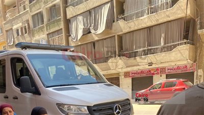 وصول فريق من المعمل الجنائي وجهات التحقيق لمعاينة حريق شقة فيصل