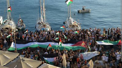 بعد رصد سفن إسرائيلية.. أسطول الصمود يؤكد مواصلة طريقه إلى غزة