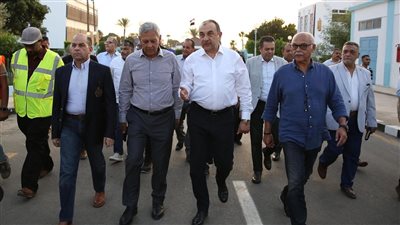 وزير قطاع الأعمال: شركات الأدوية التابعة تمتلك قدرات إنتاجية وخبرات نوعية تؤهلها لريادة السوق