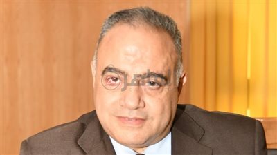 مدير سنورس التعليمية بالفيوم يكشف مفاجأة بواقعة تصوير طلاب بكراسات دعائية: تم توزيعها في المنازل