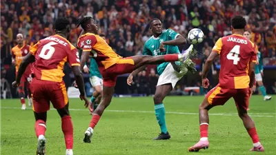 يويفا يوضح سبب إلغاء ركلة جزاء كوناتي في خسارة ليفربول أمام جلطة سراي