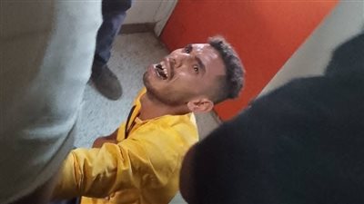 حاول إنهاء حياته.. شاب يثير الجدل بين ركاب قطار الصعيد المتجه لأسيوط