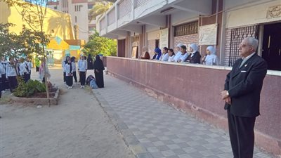وكيل تعليم القليوبية يتفقد مدارس بنها ويشدد على دمج التكنولوجيا في العملية التعليمية