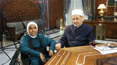 الإمام الأكبر يوجه قيادات الأزهر بسرعة التكفل بحالة الطالبة آية محاربة السرطان وتلبية مطالبها