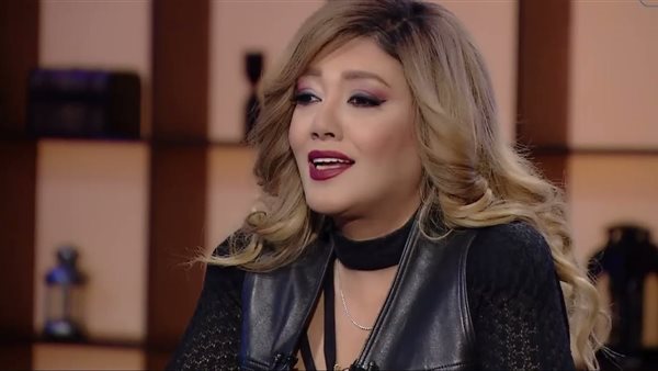 الفنانة شمس