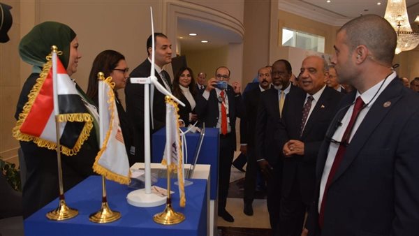 خلال الافتتاح