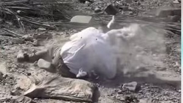  مسن فلسطيني يتفاجأ