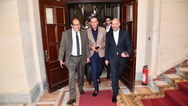 النائب أحمد عبد الجواد