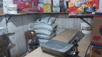 ضبط كميات من السلع التموينية قبل بيعها في السوق السوداء بالقليوبية