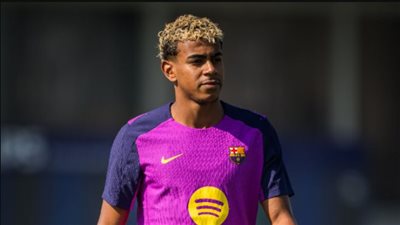بعد انضمامه لـ قائمة إسبانيا.. برشلونة يعلن إصابة لامين يامال
