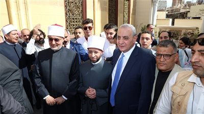 في أجواء إيمانية.. وزير الأوقاف يعقد مجلسا للذكر بالمسجد الأحمدي بطنطا