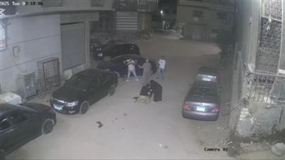 سيدة بالهرم تستغيث بعد تعدي جيرانها عليها: ضربوا ابني وسحلوني بسبب ركنة عربية