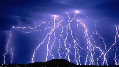 أمطار غزيرة| هل العاصفة الرعدية في لبيبا تؤثر على مصر؟.. الأرصاد تكشف 