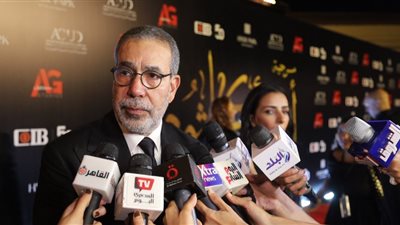 مدحت العدل يكشف كواليس التحضير لمسرحية أم كلثوم: حاولنا إبراز فترة البدايات في حياتها لأنها كانت الأصعب