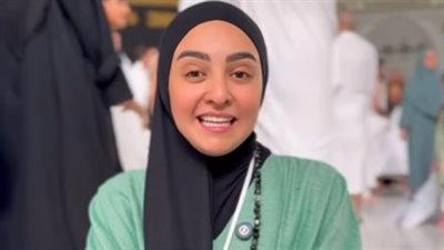 هلا رشدي تروي تجربتها مع الحجاب: عمري ما هقلعه ومينفعش أفكر في ده