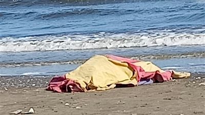 أخرجتها الأمواج.. العثور على جثة سيدة بشاطئ بورسعيد في ظروف غامضة