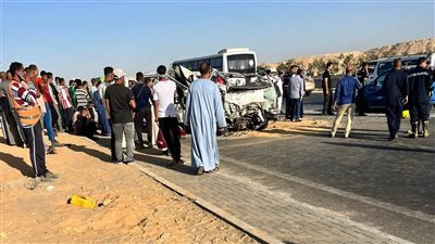 مصرع 4 شباب من قرية واحدة ببني سويف في انقلاب ميكروباص بالقاهرة