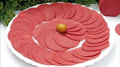 لا تضيفي البقسماط أبدًا.. طريقة عمل اللانشون باللحمة للشيف هالة فهمي