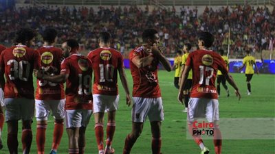 نتيجة مباراة الأهلي وكهرباء الإسماعيلية.. الأحمر ينهي الشوط الأول متقدما بهدفين