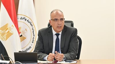 وزير الري يوجه بإعداد مقترحات للإسراع في صرف تعويضات نزع الملكية للمواطنين