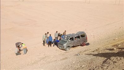 إصابة 6 أشخاص في حادث انقلاب سيارة على الصحراوي الشرقي بأسيوط